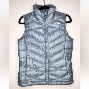 Women’s The North Face 550 Down feather Fill size Small Puffer Vest baby blue